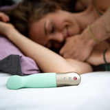 Fun Factory SUNDAZE pistachio - Pistachio Green 17.5 cm USB Rechargeable Thrusting Vibrator-FF000887LG01